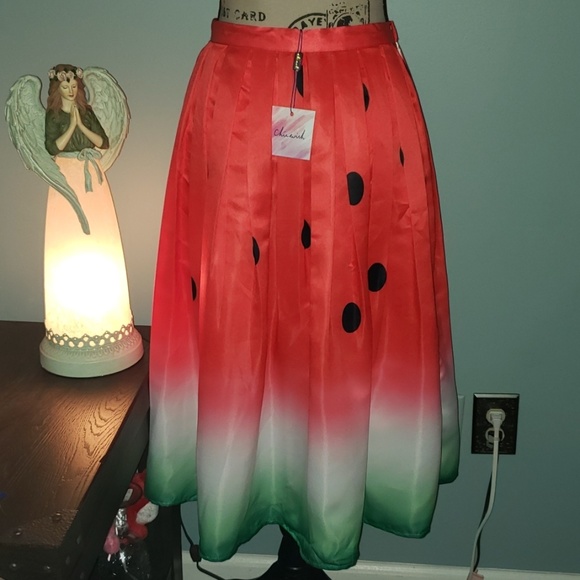 New Watermelon Printed Midi Box Pleat Skirt - Picture 7 of 8